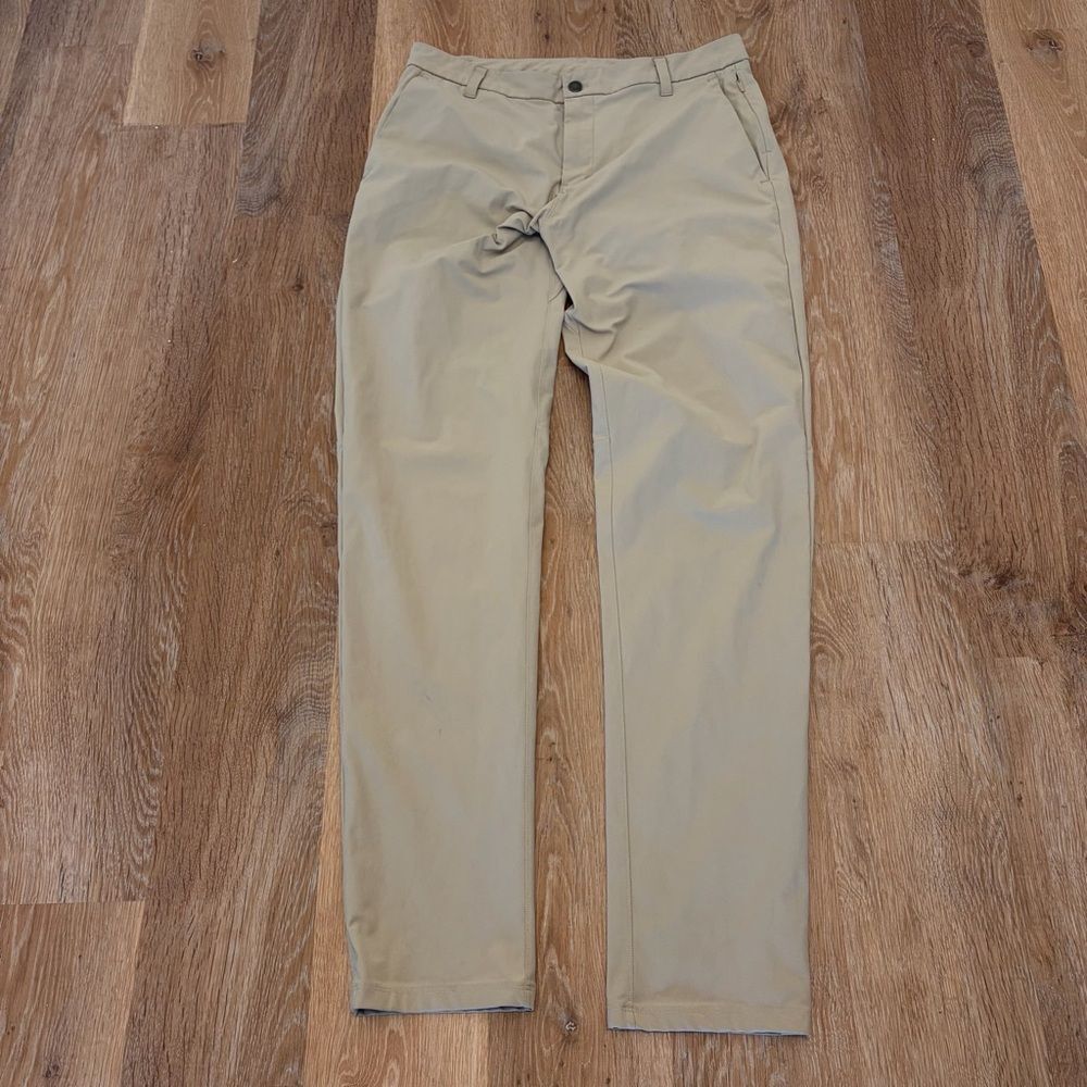 Lululemon Commission Pants Classic 37” Warpstreme Men’s 33 Performance Chinos